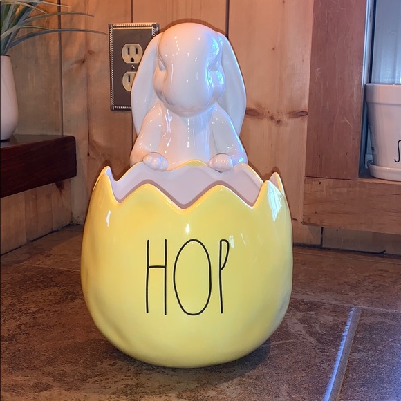Rae Dunn Home Decor Feeling Hoppy 8in Climbing Bunny Planter